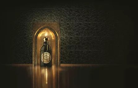 " عود إيسانسيال " OUD ESSENTIEL  من "جيرلان" Guerlain