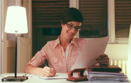 إضاءة فراغ غرف الدِّراسة ترهق نظرك