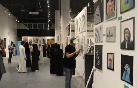 38 فناناً وفنانة بمجموع أعمال تجاوزت 300 عمل فني