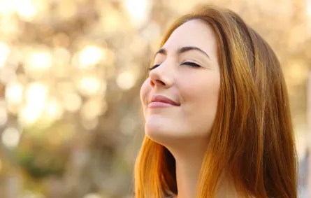 مارسي رياضة التنفس العميق للتخلص من المشاعر السلبية