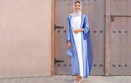 أجمل العبايات الملونة لاطلالة منعشة في الصيف