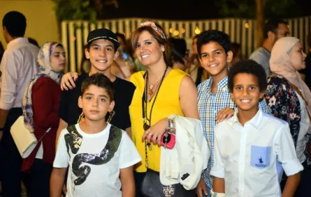بالفيديو: هنا شيحة تشكو معاناة أطفالها من "العقد النفسية" بسبب "والدهم"!!