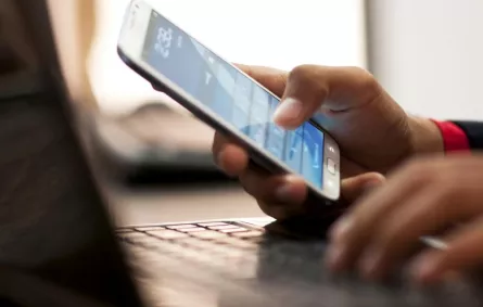 بكتيريا الجوالات أكثر من بكتيريا دورات المياه!