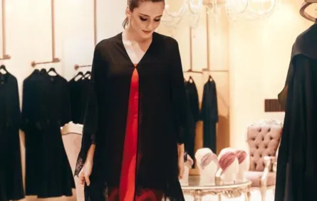أجمل موديلات العبايه السوداء المطرّزة