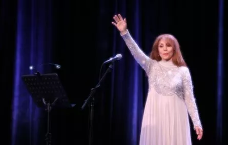 بالفيديو: هكذا تتعامل السيدة فيروز مع جمهورها