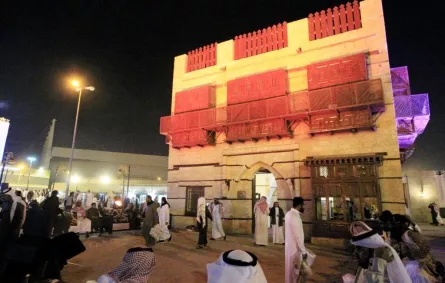 أمانة جدة تستقبل زوار بيت جدة ومعرض المشاريع