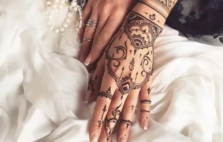 للعروس السعودية... نصائح لليلة الحناء