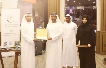 مقهى الفجيرة الثقافي يستعرض أهمية القراءة المستدامة