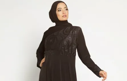 عبايات مريحة لاوقات الصلاة في المسجد