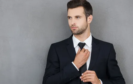 احذر.. ربطة عنقك قد تحدّ من إبداعك في عملك