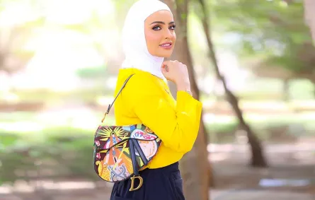 صور لفات حجاب بألوان مخملية وناعمة كمدوّنات الموضة