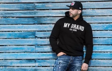 الرابور مسلم مرشح للفوز بجوائز "أفريكا أوورد"