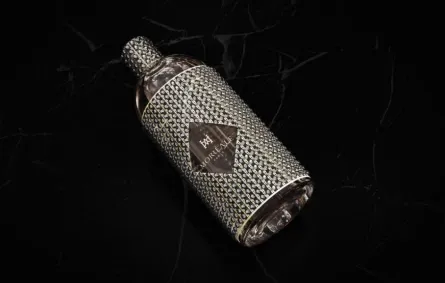 زجاجة عطر بـ 1.5 مليون دولار وقد يصل سعرها لـ10 ملايين قريباً