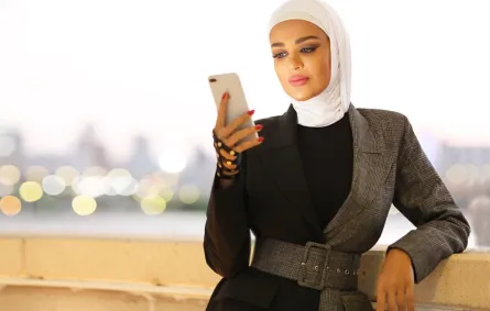 موضة البليزر مع الحزام من وحي مدونة الموضة مرمر