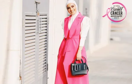 أزياء محجبات باللون الزهري تناسب هذا الشهر