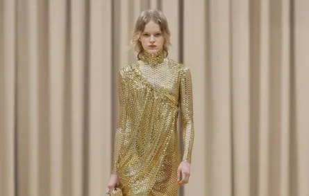 فستان ذهبي من بربري Burberry  