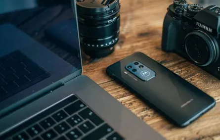 موتورولا- الصورة من موقع unsplash.com 