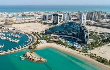 أفخم الفنادق والمنتجعات المطلة على البحر في البحرين