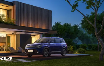 كيا كارينز تظهر في الهند