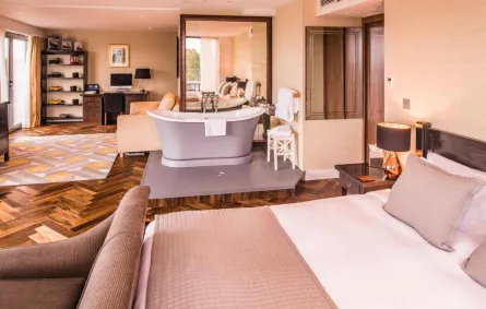 فنادق كامبريدج