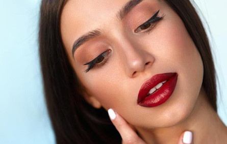 خيارات أحمر شفاه فخمة للمرأة العربية