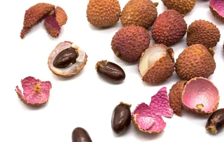 فوائد فاكهة الليتشي للنساء لا تقاوم 