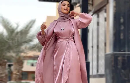 عبايات أنيقة للعيد