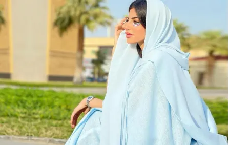 عبايات خليجية بلون الباستيل