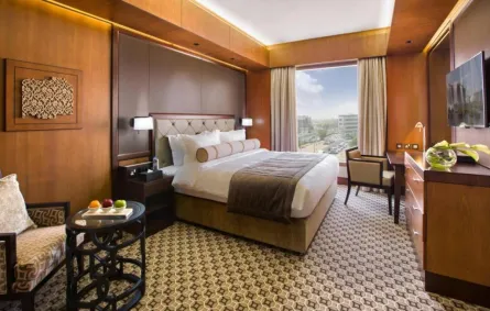 الأناقة سمة فنادق العين الفخمة