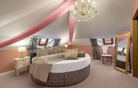 السياحة في براغ: 3 فنادق مثالية لشهر العسل