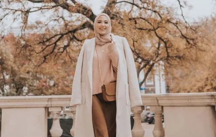 معطف الصوف الطويل من لينا صنوبر