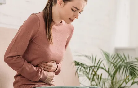 أسباب ألم جانب البطن الأيمن