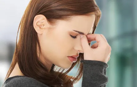 أعراض الاكتئاب الجسدية عند النساء والنفسية