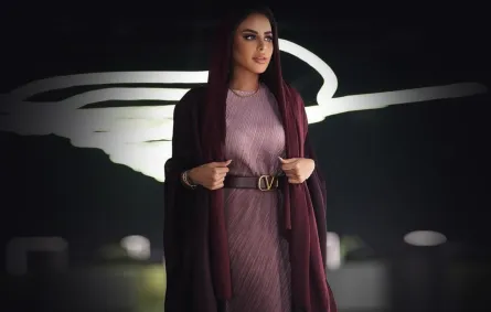 العباية المفتوحة مع الفستان الطويل