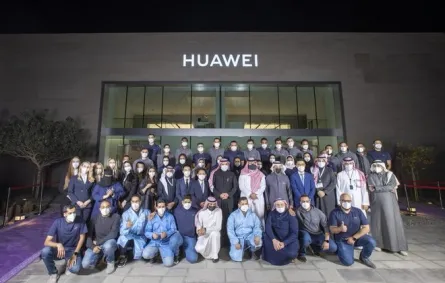 "هواوي" تفتتح أكبر متجر رئيس دولي في الرياض