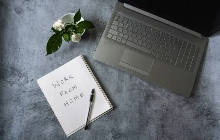 مهارات العمل عن بُعد تشير إلى مجموعة منها ملموسة وأخرى غير ملموسة، لتحقيق أقصى إنتاجيّة