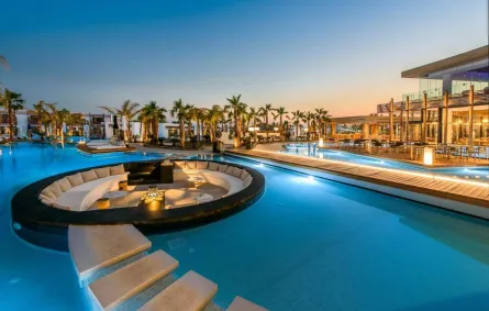 أجمل المنتجعات الفاخرة في جزيرة كريت