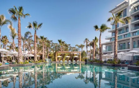 الاسترخاء في أفخم فنادق ومنتجعات مدينة بافوس في قبرص