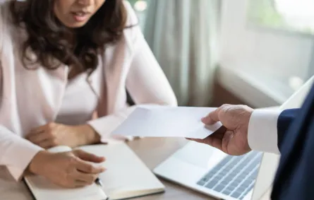 الإنذارات في العمل 