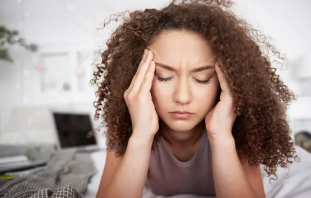 ماذا يحدث للجسم عند الضغط النفسي؟ وما هي الطرق العلاجية بحسب طبيب؟