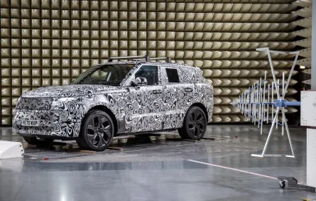 جاكوار  لاند روفر- المستقبل الكهربائي المتطور