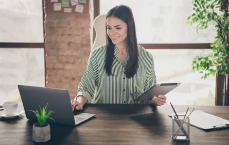 العمل بذكاء