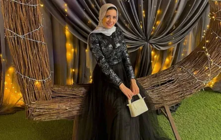 فساتين سواريه اسود وفضي للمحجبات