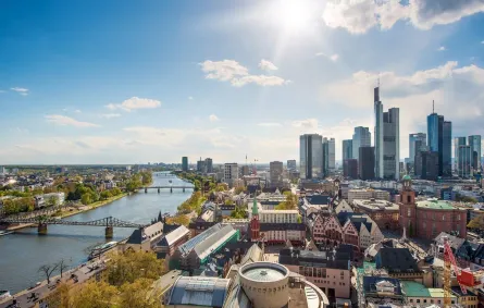 فرانكفورت وجهة كلاسيكية جذابة