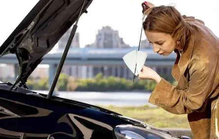 أشياء بسيطة يجب أن تعرفها كل امرأة؛ للحفاظ على سيارتها