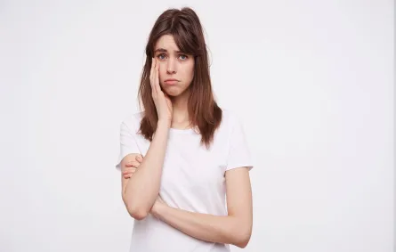 البكاء المفاجئ بدون سبب