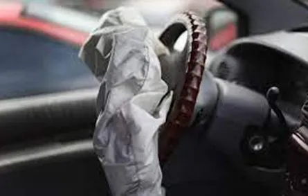 أسباب إضاءة لمبة الإيرباق في سيارتك