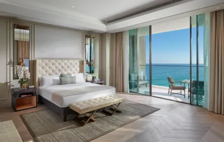 جولة على الفنادق الشهيرة في الجميرا