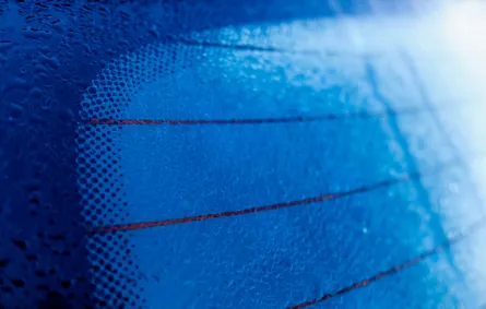 خطوط الزجاج الخلفي