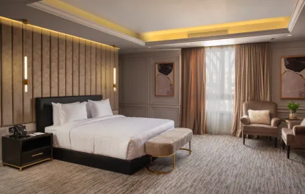 فندق تريومف ليكشري